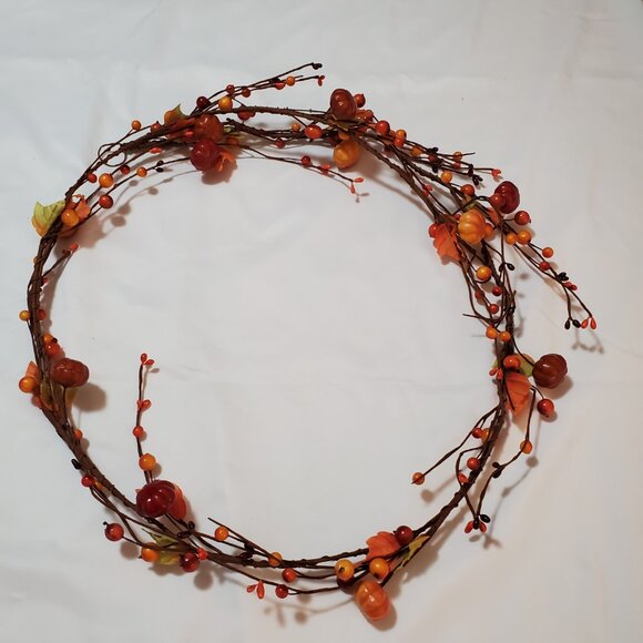 Fall Garland 5 Feet – Maple Leaves, Pumpkins, Berries, Pip Berries – Home Décor - Picture 3 of 4